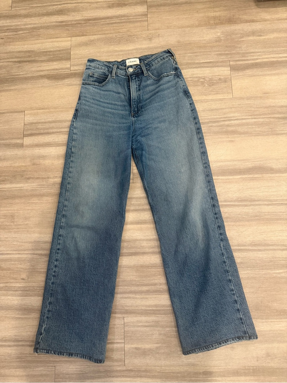 frame straight leg jeans
